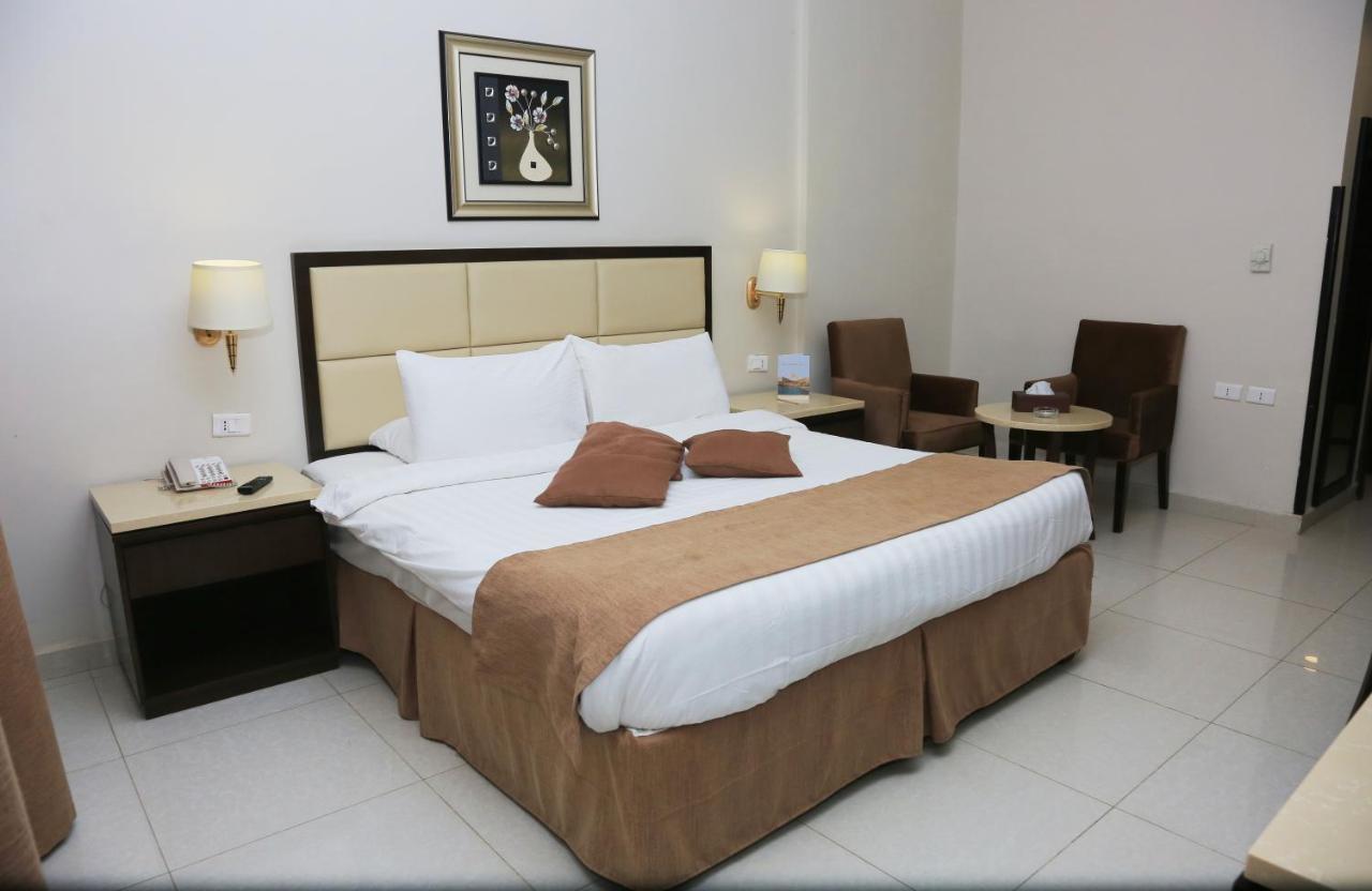 Grand East Hotel - Resort & Spa Dead Sea Sweimeh Quarto foto